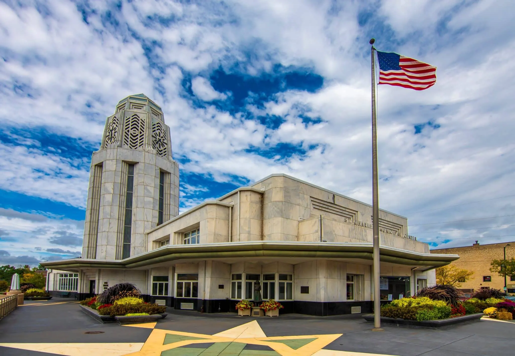 St. Charles, Illinois Fox River downtown neighborhood served by VanEtten Appraisal