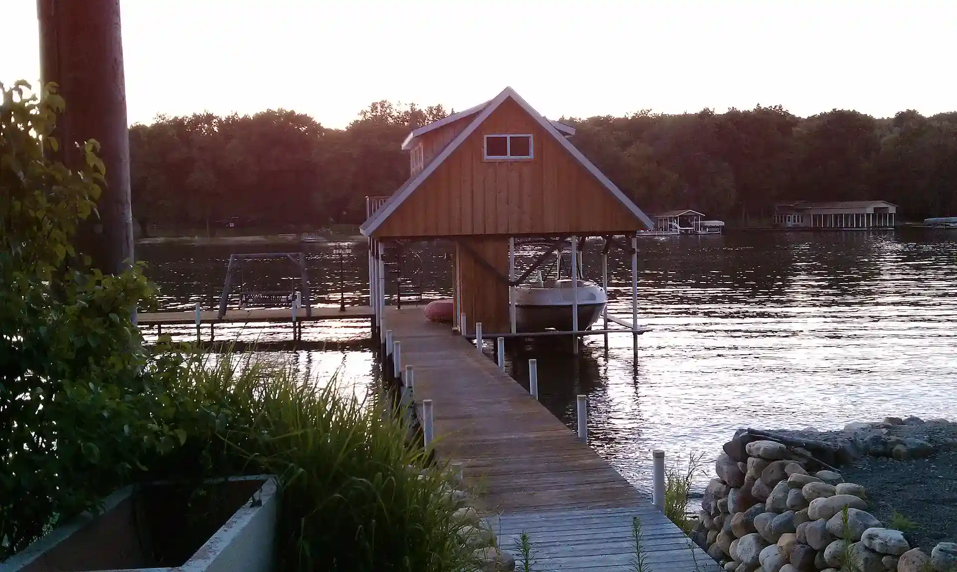 River Road along the Fox River in Algonquin, Illinois