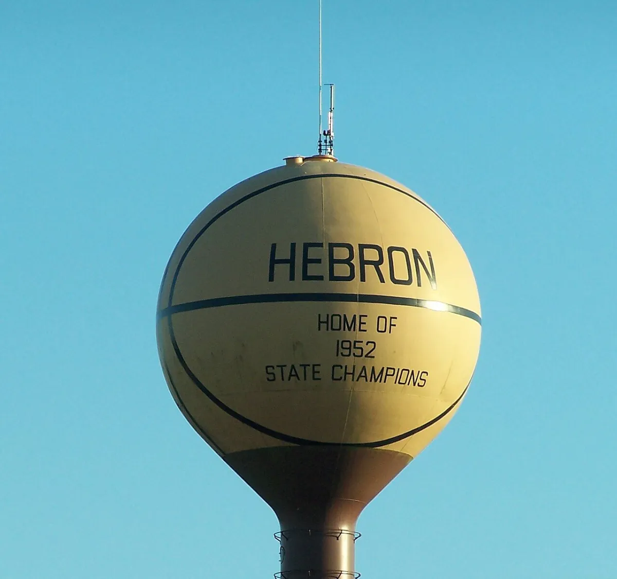 Basketball tower monument in Hebron, Illinois, honoring the 1952 state champion team