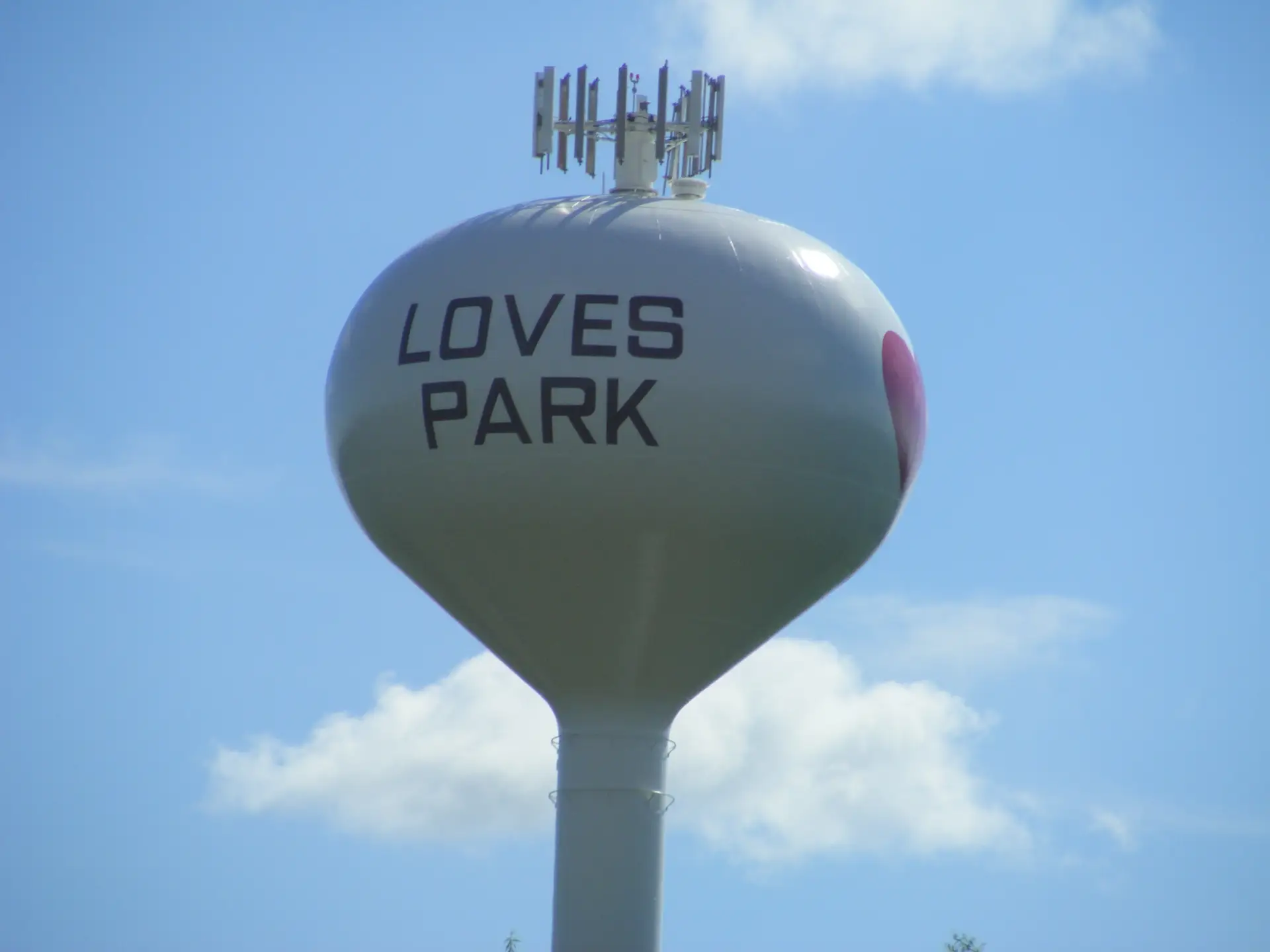 Loves Park water tower in Loves Park, Illinois