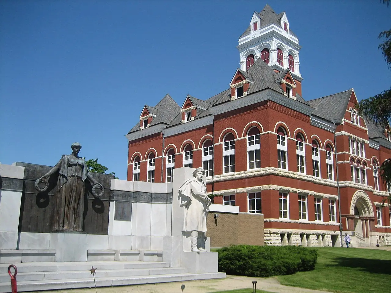 Ogle County Courthouse in Oregon, IL